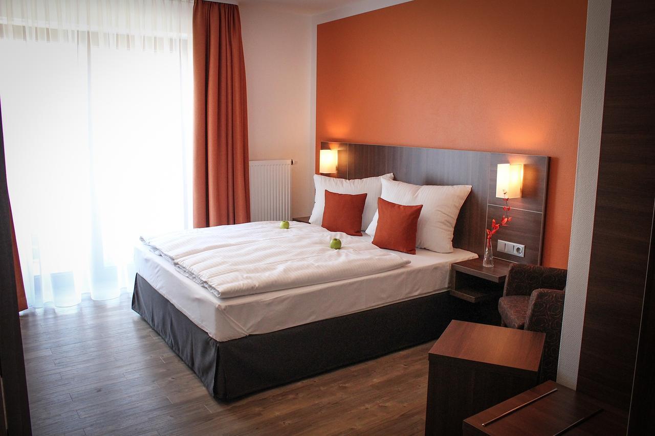Hotel Rosenhof Garni Pegnitz Exterior photo
